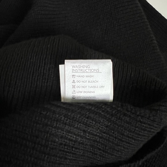 Merino Wool Crew Sweater Black Small Contrast Ivory Sleeves - Picture 12 of 13